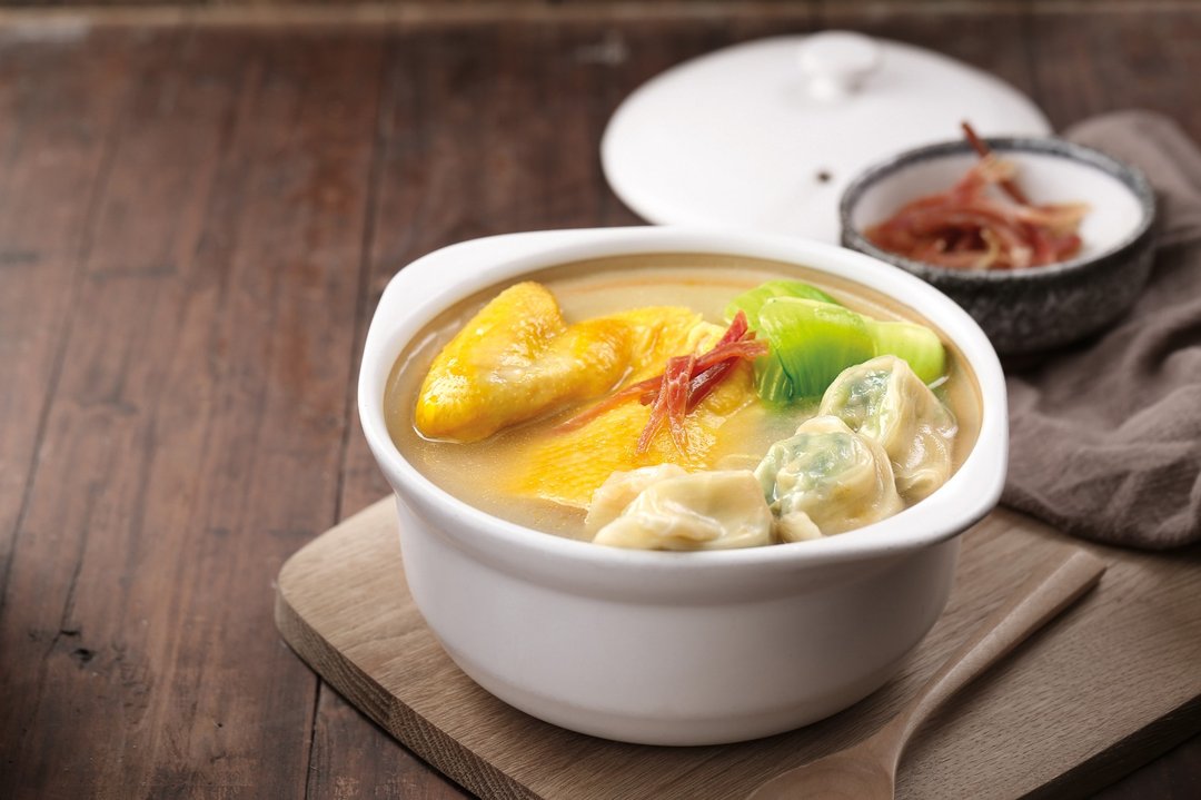 上海弄堂主打傳統上海菜，強調原有做法與經典風味，菜式製作講究。透過 Storellet 消費可累積積分，並兌換餐飲相關獎賞，為用餐體驗帶來更多回饋。