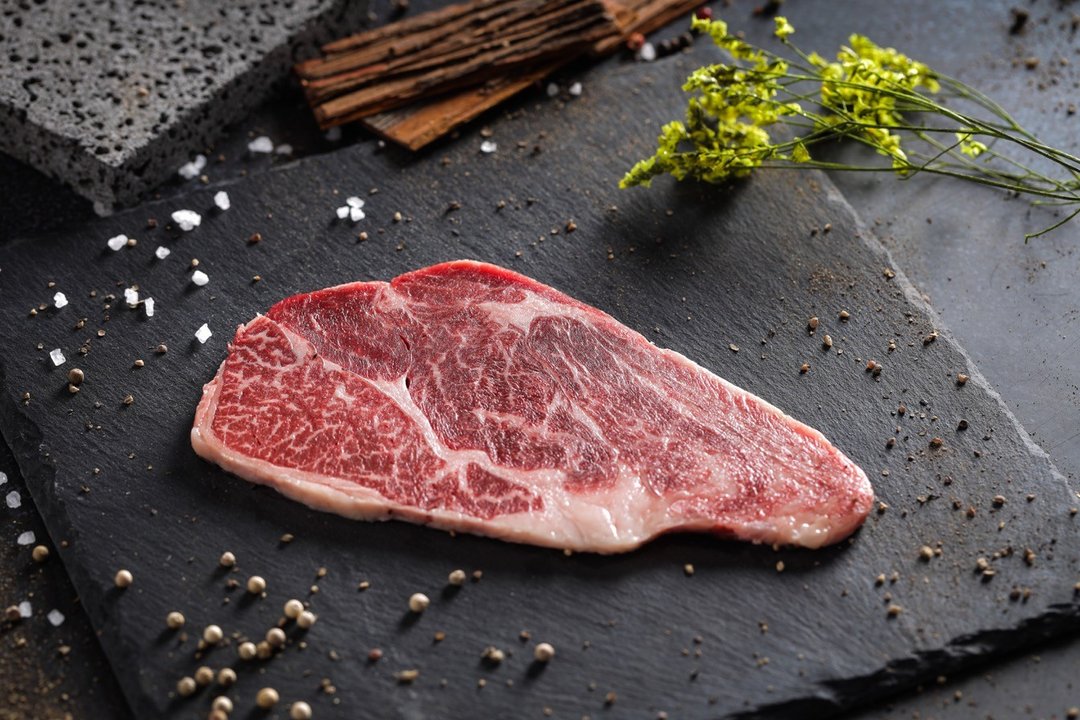 SRF極黑牛霜降牛肉眼