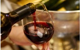 免費紅白餐酒或啤酒一杯