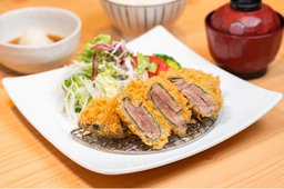凡惠顧「吉列梅子夾心鰹魚定食」可減$10元 (原價$126)