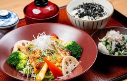 Enjoy $10 Discount for Colorful Basil Chicken Salad Bowl Set  (Original price $126)