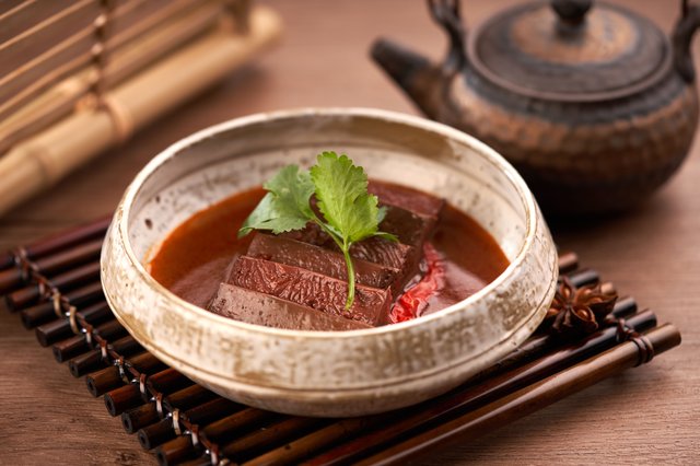 麻辣鴨血