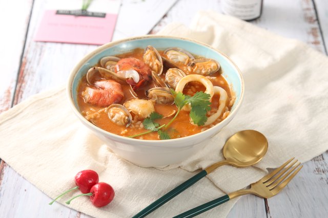 Prawn and Seafood Soup with Rice