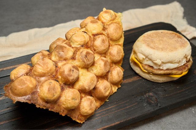 芝士豬柳蛋雞蛋仔